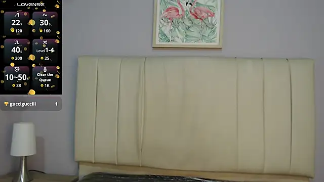 Snapshot of amy_le01 chatting on December 2, 2025, 1:28 pm amy le01 online show from December 2, 2025, 1:28 pm