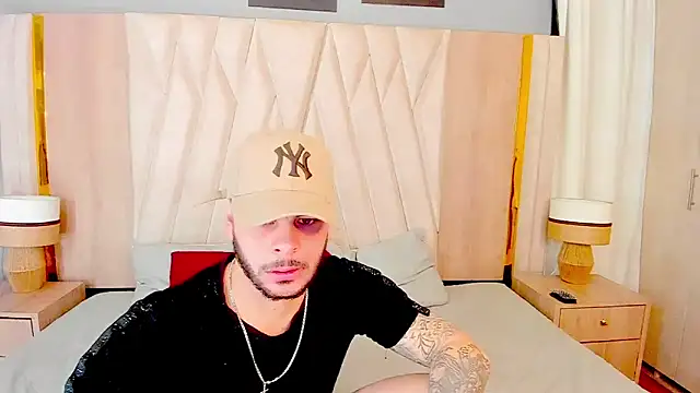 Snapshot of hottstuffx69 chatting on November 4, 2025, 2:54 am hottstuffx69 online show from November 4, 2025, 2:54 am