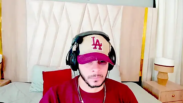 Snapshot of hottstuffx69 chatting on November 8, 2025, 3:50 am hottstuffx69 online show from November 8, 2025, 3:50 am