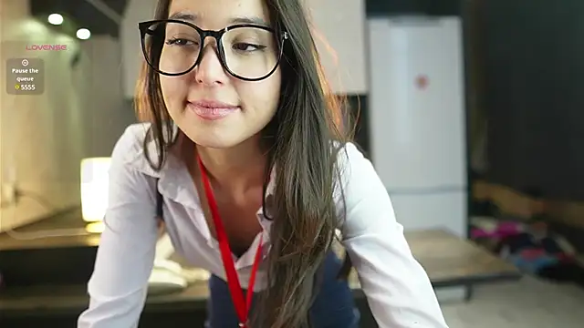 mary shiota online show from December 21, 2024, 4:52 am