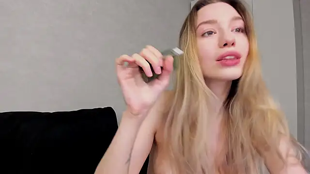 mary shiota online show from December 18, 2025, 8:42 am