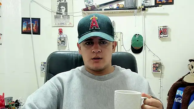 ney 22 online show from November 28, 2025, 7:33 am