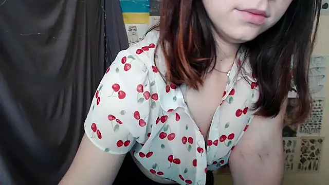 VeryVeryVeryShy  online show from September 17, 2025, 4:25 am