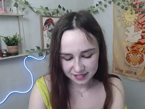 VeryVeryVeryShy  online show from April 18, 2026, 5:50 pm