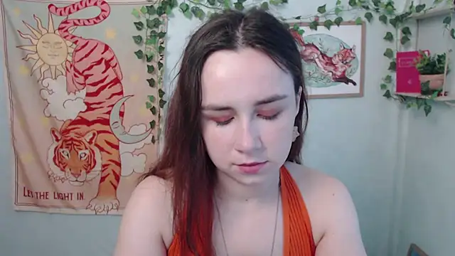 Snapshot of VeryVeryVeryShy_ chatting on July 6, 2026, 5:48 am VeryVeryVeryShy online show from July 6, 2026, 5:48 am