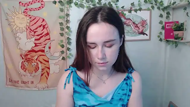 Snapshot of VeryVeryVeryShy_ chatting on July 17, 2026, 5:47 am VeryVeryVeryShy online show from July 17, 2026, 5:47 am
