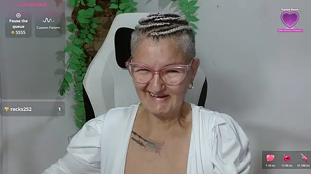 bety-cum2 online show from March 23, 2026, 1:37 pm