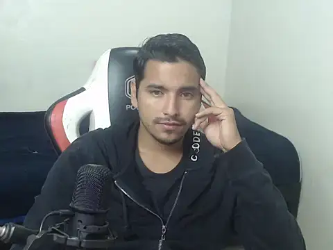 Snapshot of kylian_07 chatting on June 17, 2026, 2:25 am kylian 07 online show from June 17, 2026, 2:25 am