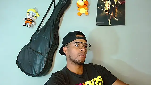 Bigcock 21cm  online show from November 23, 2025, 6:41 pm