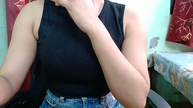 sweet-alia online show from April 18, 2026, 11:58 am