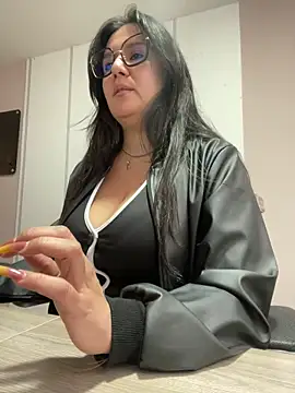 SWEETLILY18 online show from January 3, 2025, 11:57 am