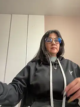 SWEETLILY18 online show from February 12, 2025, 3:16 pm