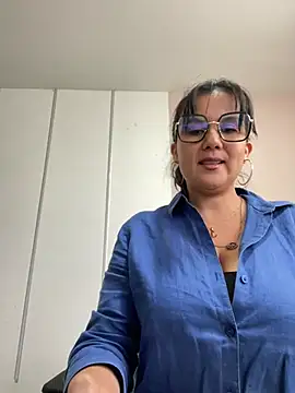 SWEETLILY18 online show from February 24, 2025, 2:26 pm