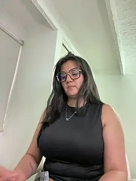 SWEETLILY18 online show from February 25, 2025, 10:07 pm