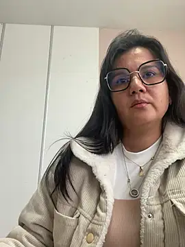 SWEETLILY18 online show from March 21, 2025, 2:29 pm