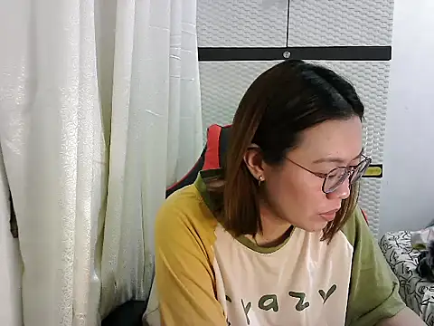 crizzybel online show from March 11, 2025, 11:23 am