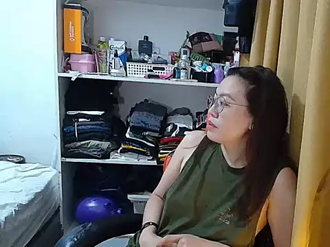 crizzybel online show from February 8, 2026, 8:56 pm