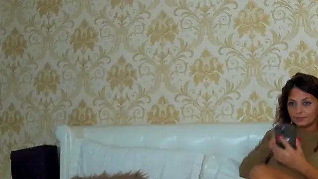 GiannaElliss online show from January 9, 2025, 6:06 am