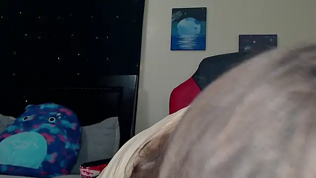 ToxicLilly online show from December 14, 2024, 8:23 am