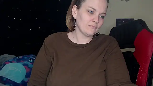 ToxicLilly online show from February 9, 2025, 8:22 am