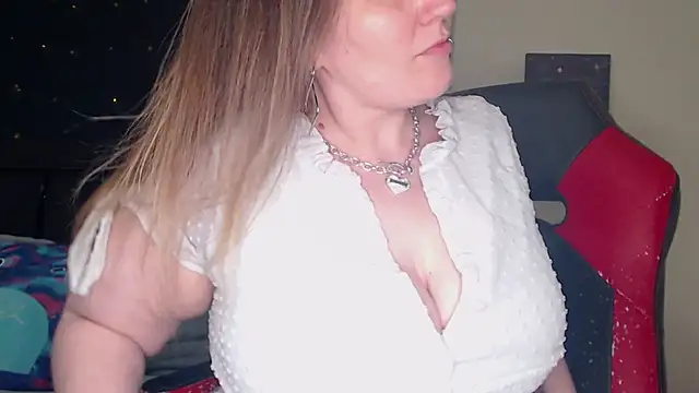 ToxicLilly online show from March 16, 2025, 10:44 am