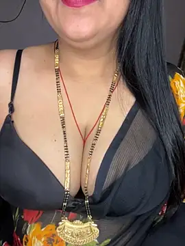 Zoya Varma004 online show from October 27, 2025, 7:01 am