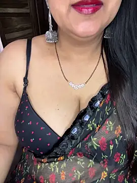 Zoya Varma004 online show from March 17, 2026, 6:06 am