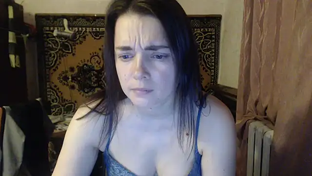 AlisaLaDiva online show from April 19, 2026, 9:28 pm