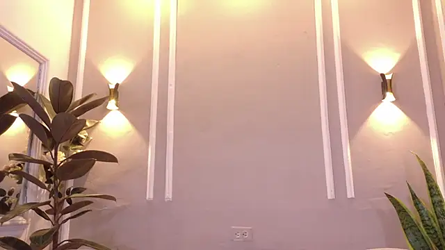 isa kiss online show from March 28, 2026, 12:05 pm