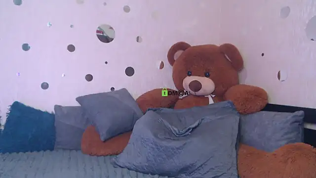 Snapshot of GENTLY--EVIL chatting on February 9, 2025, 12:17 am GENTLY--EVIL online show from February 9, 2025, 12:17 am