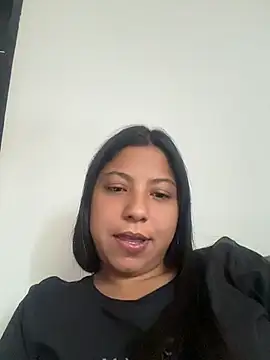Snapshot of Leylafourniert chatting on May 16, 2026, 7:23 pm Leylafourniert online show from May 16, 2026, 7:23 pm