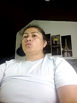 Snapshot of Keyla01_ chatting on April 23, 2026, 6:32 pm Keyla01 online show from April 23, 2026, 6:32 pm