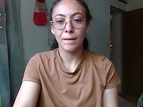 Snapshot of Olivia_Bright chatting on February 17, 2026, 4:57 pm Olivia Bright online show from February 17, 2026, 4:57 pm