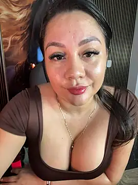Snapshot of ValeryGrey chatting on June 25, 2026, 8:13 pm ValeryGrey online show from June 25, 2026, 8:13 pm