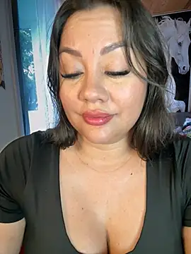 Snapshot of ValeryGrey chatting on July 8, 2026, 10:14 pm ValeryGrey online show from July 8, 2026, 10:14 pm
