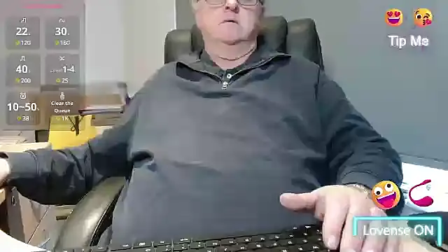 Snapshot of bigbadjon69 chatting on March 11, 2025, 3:56 pm bigbadjon69 online show from March 11, 2025, 3:56 pm