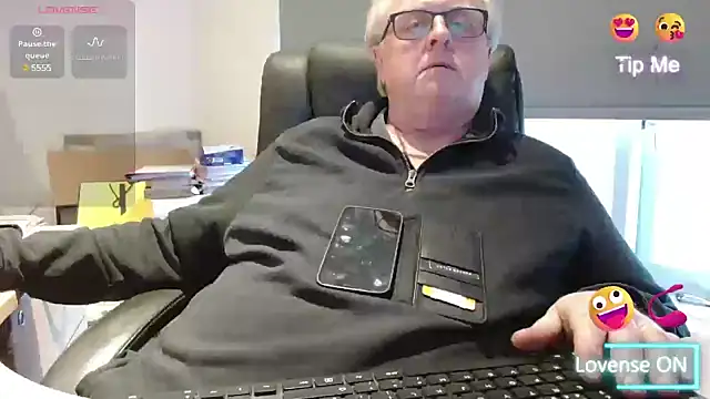 Snapshot of bigbadjon69 chatting on March 14, 2025, 5:02 pm bigbadjon69 online show from March 14, 2025, 5:02 pm