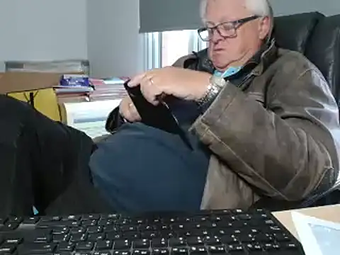Snapshot of bigbadjon69 chatting on September 23, 2025, 3:59 pm bigbadjon69 online show from September 23, 2025, 3:59 pm
