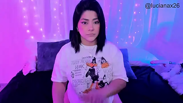 lucy26  online show from November 4, 2025, 2:54 am