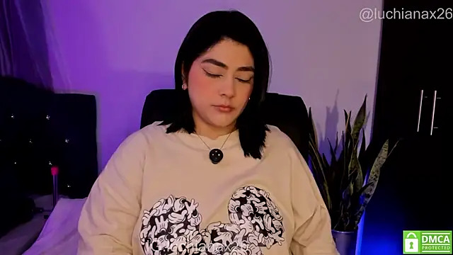 lucy26  online show from June 3, 2026, 2:14 am