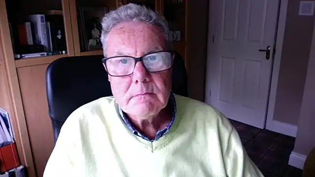 Snapshot of Oldpistolpete chatting on September 10, 2025, 2:17 pm Oldpistolpete online show from September 10, 2025, 2:17 pm