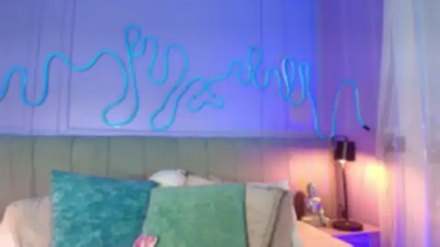 Sofly s online show from April 18, 2026, 9:24 am