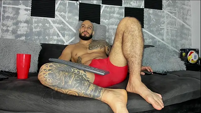 Snapshot of leonidas_18k chatting on May 25, 2026, 2:56 pm leonidas 18k online show from May 25, 2026, 2:56 pm