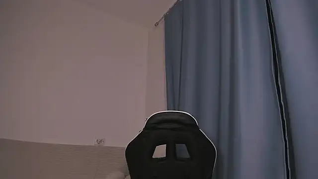 An White online show from December 14, 2024, 11:01 pm