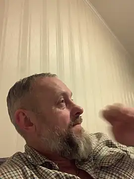 Snapshot of GHsveter chatting on February 9, 2026, 3:38 pm GHsveter online show from February 9, 2026, 3:38 pm