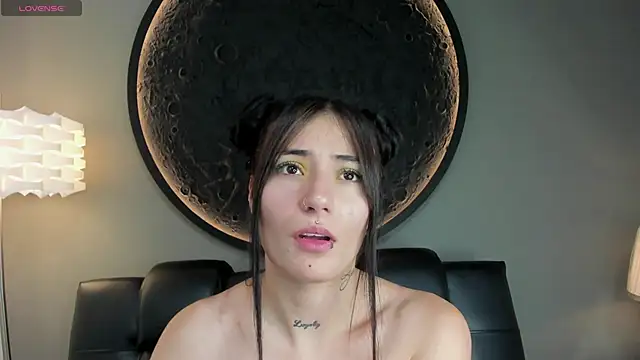 Snapshot of miss_sharlotte18 chatting on February 11, 2025, 6:11 pm miss sharlotte18 online show from February 11, 2025, 6:11 pm