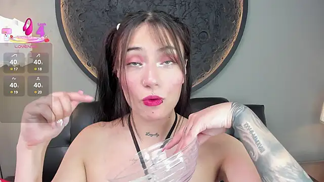 Snapshot of miss_sharlotte18 chatting on February 26, 2025, 6:11 pm miss sharlotte18 online show from February 26, 2025, 6:11 pm