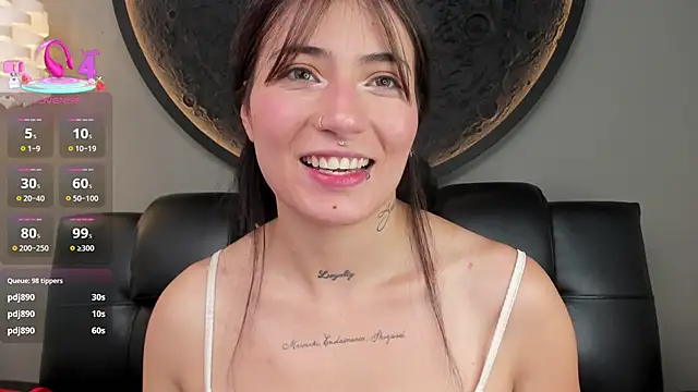 Snapshot of miss_sharlotte18 chatting on March 1, 2025, 12:07 am miss sharlotte18 online show from March 1, 2025, 12:07 am