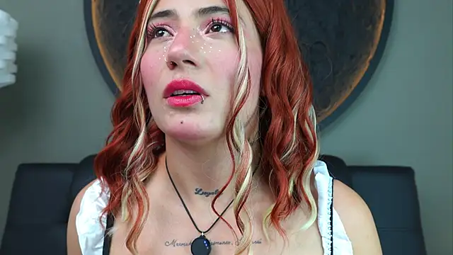 Snapshot of miss_sharlotte18 chatting on October 6, 2025, 6:05 pm miss sharlotte18 online show from October 6, 2025, 6:05 pm