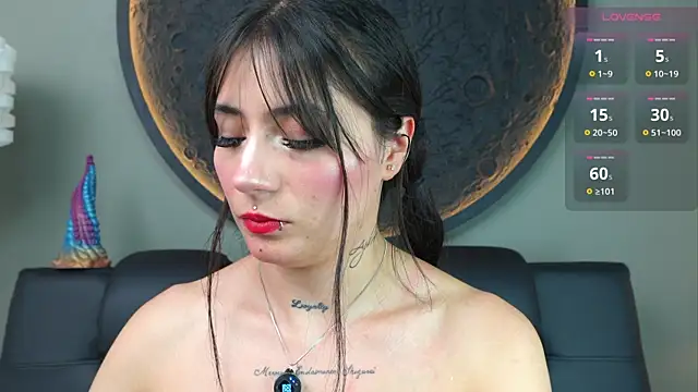 Snapshot of miss_sharlotte18 chatting on November 7, 2025, 6:08 pm miss sharlotte18 online show from November 7, 2025, 6:08 pm